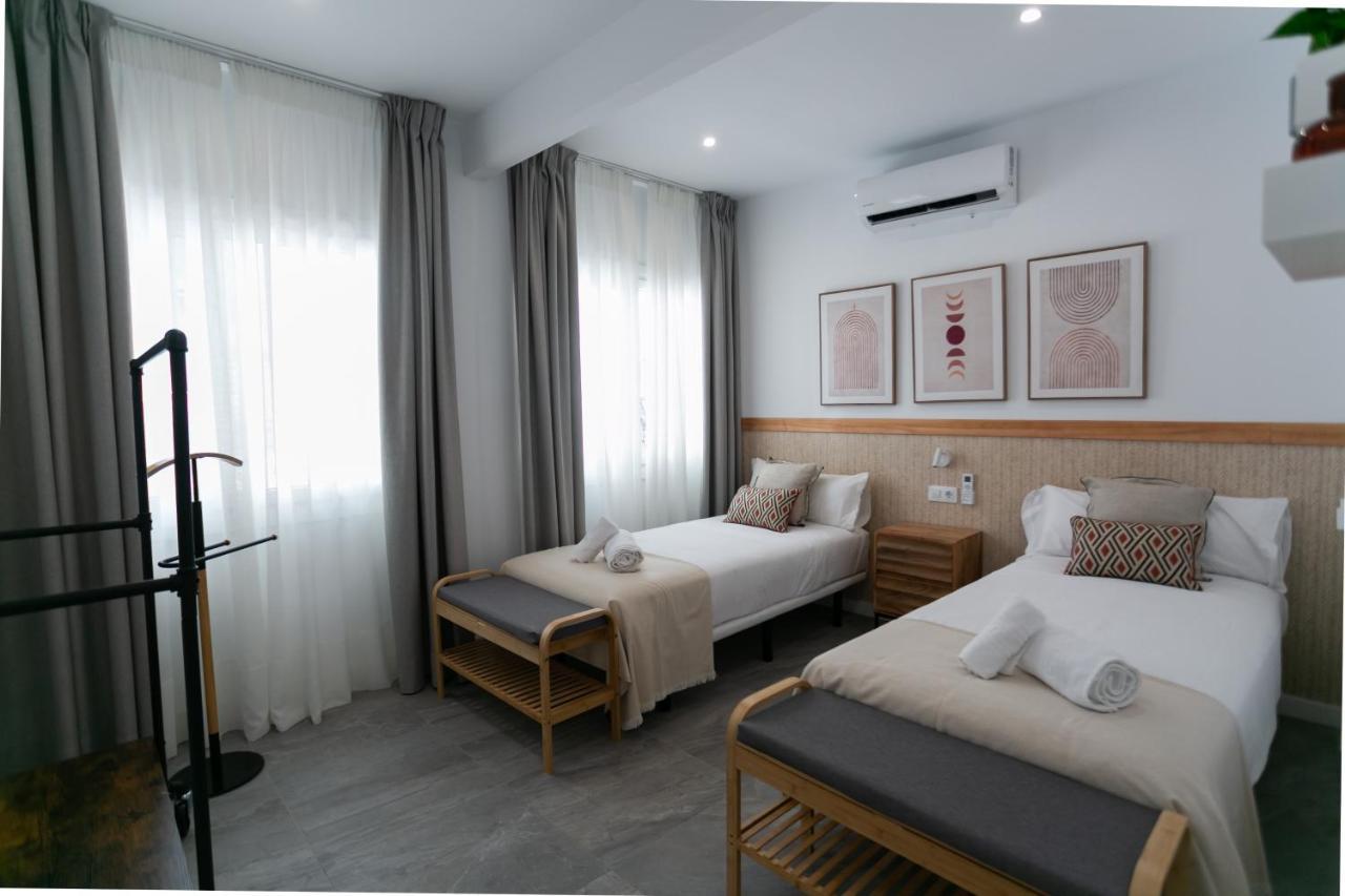 Lujoso Con Piscina Compartida 1 * Seville