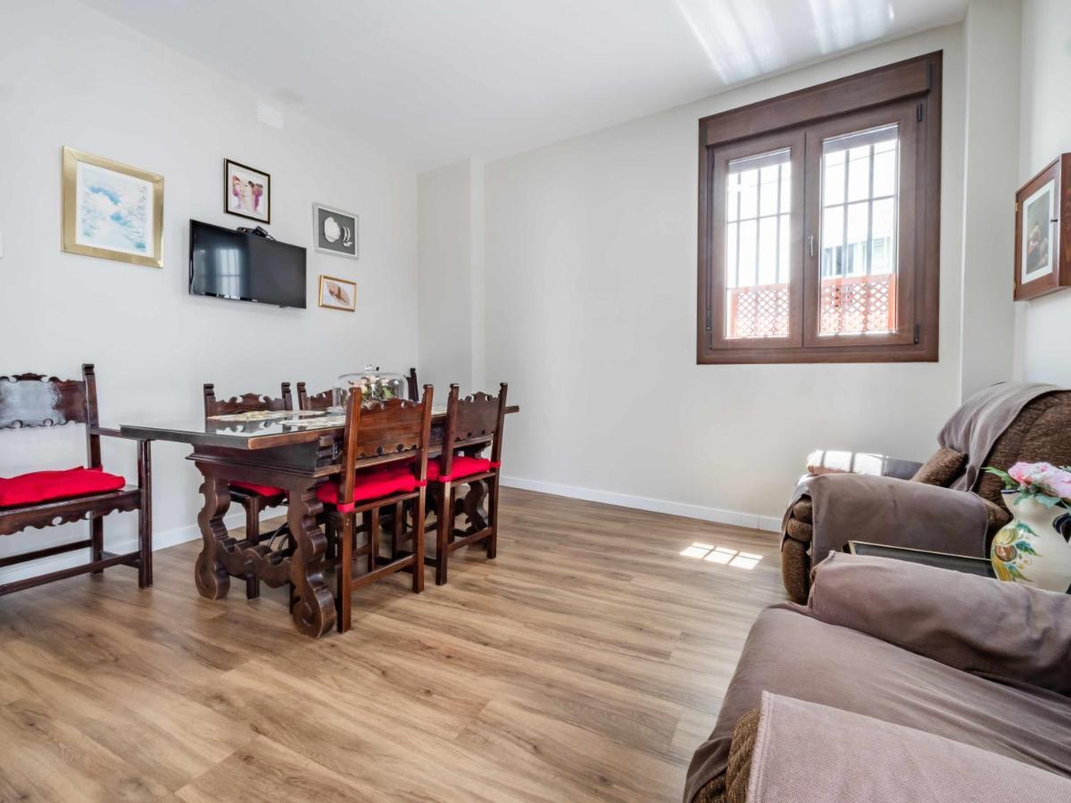 2 Bedrooms 2 Bathrooms - Triana- Apartamento