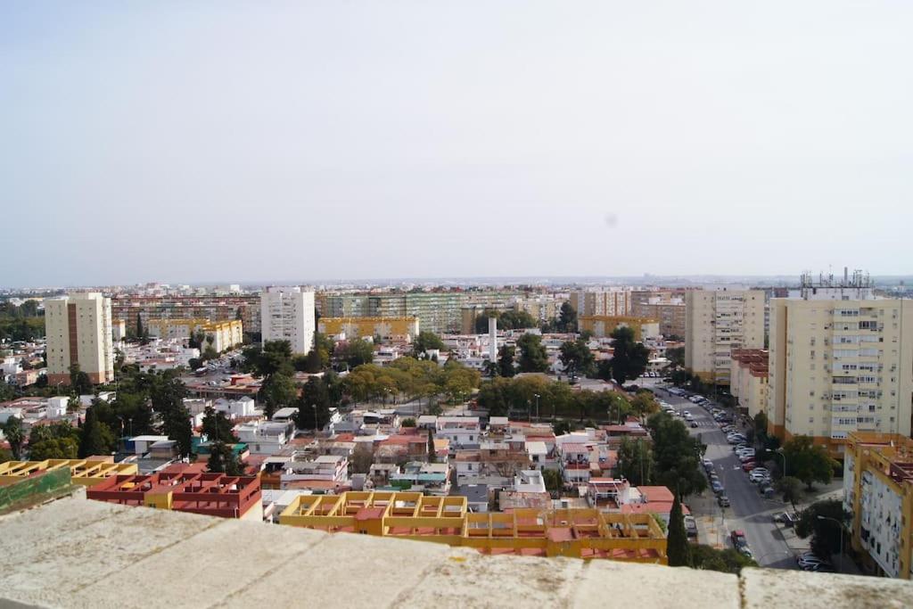 Roch - Stylish Near Metro Apartamento Sevilla