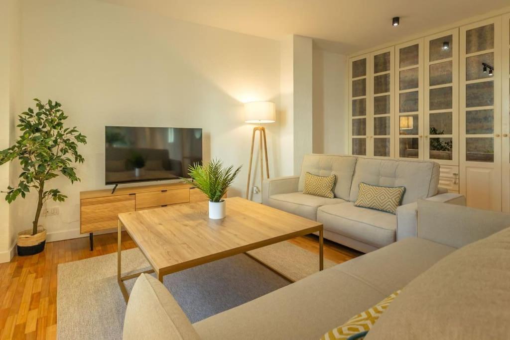 Triana Deluxe By Valcambre * Sevilla