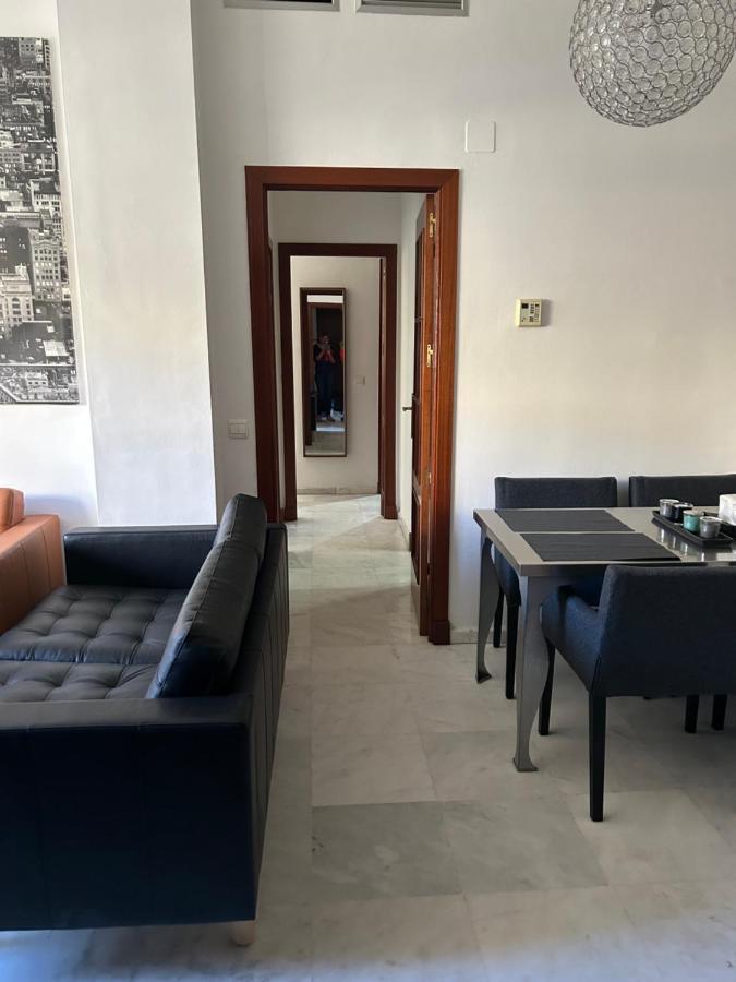 Proximo Al Centro De 2 Con Piscina. * Sevilla