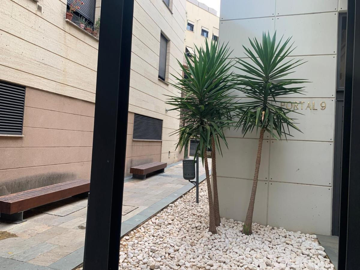 Proximo Al Centro De 2 Con Piscina. * Sevilla
