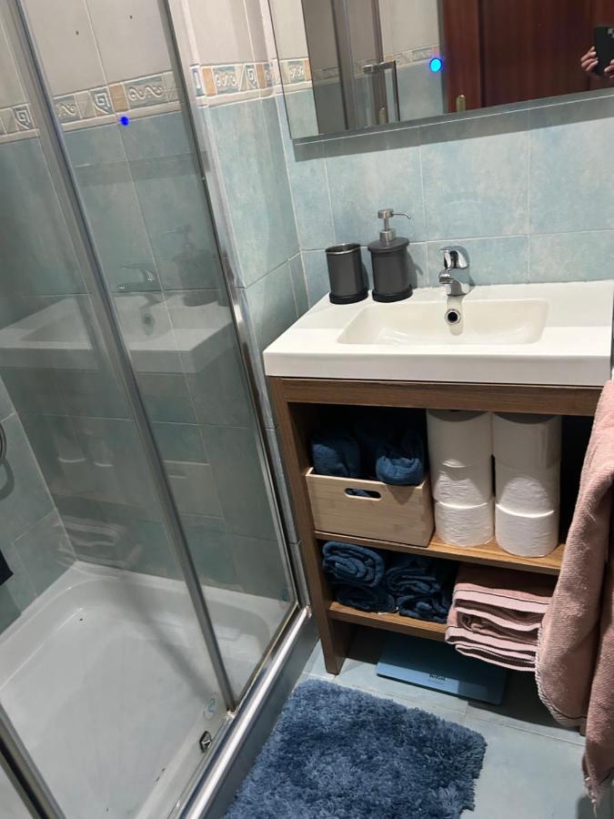 Proximo Al Centro De 2 Con Piscina. Apartamento Sevilla