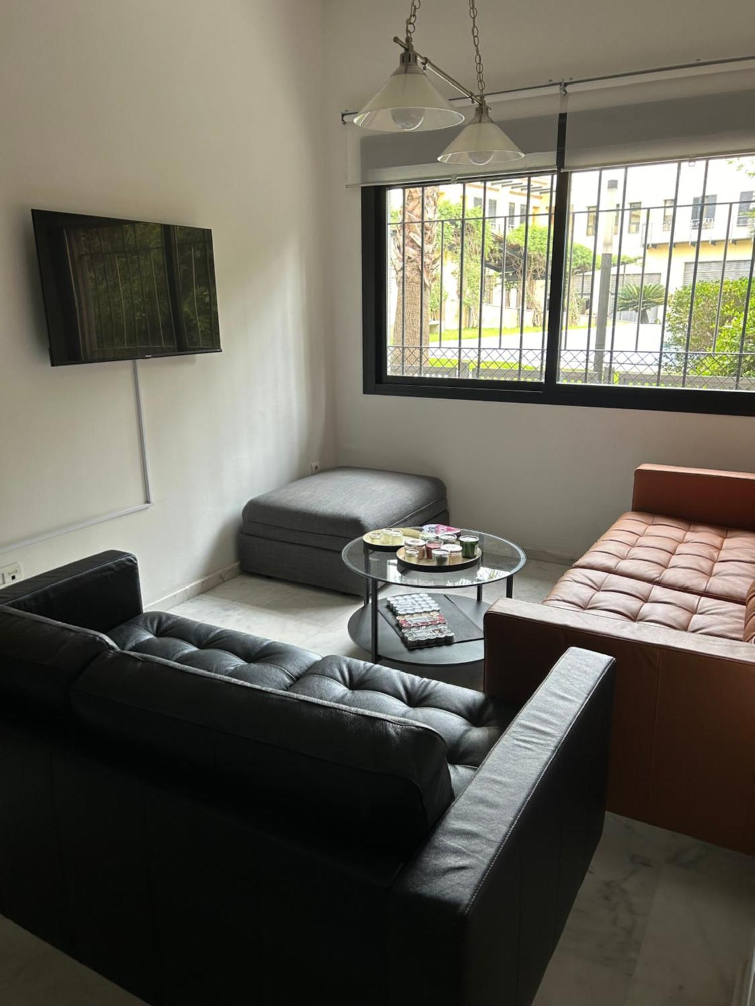 Proximo Al Centro De 2 Con Piscina. * Sevilla