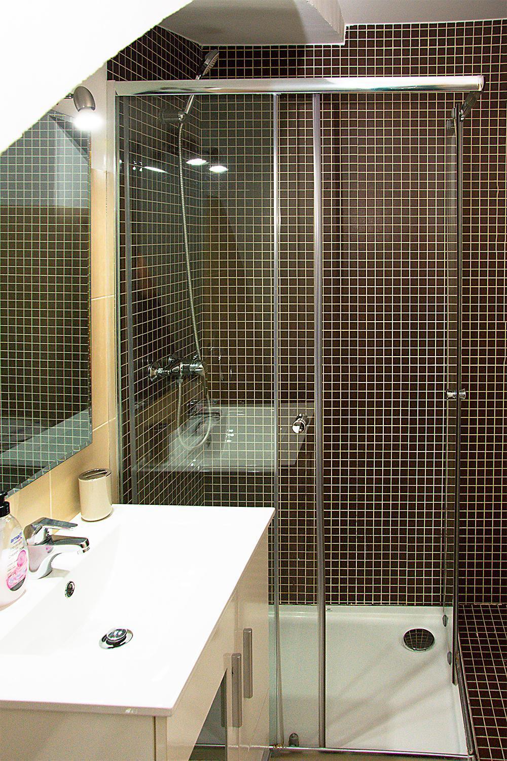 Apartamento En Calle Regla Sanz *