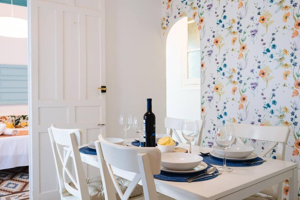 Andalusian Flavour In Heart Of * 4'giralda Apartment