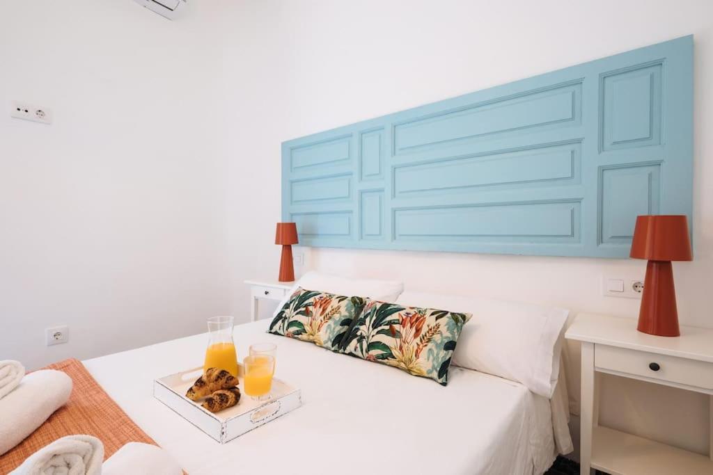 Andalusian Flavour In Heart Of * 4'giralda * Seville