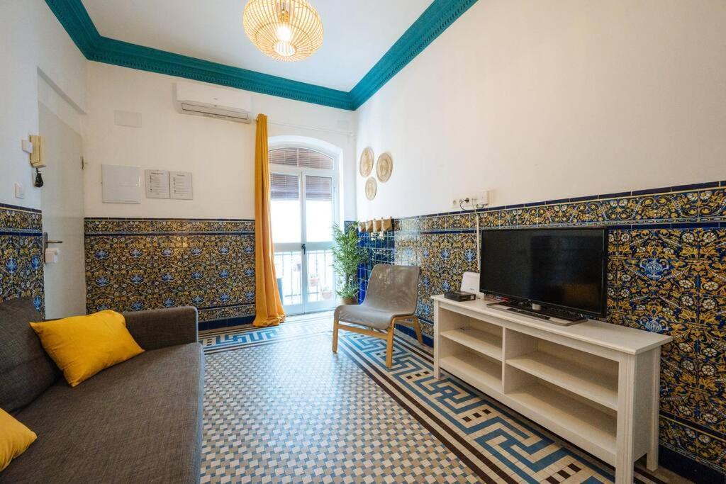 Andalusian Flavour In Heart Of * 4'giralda Apartment