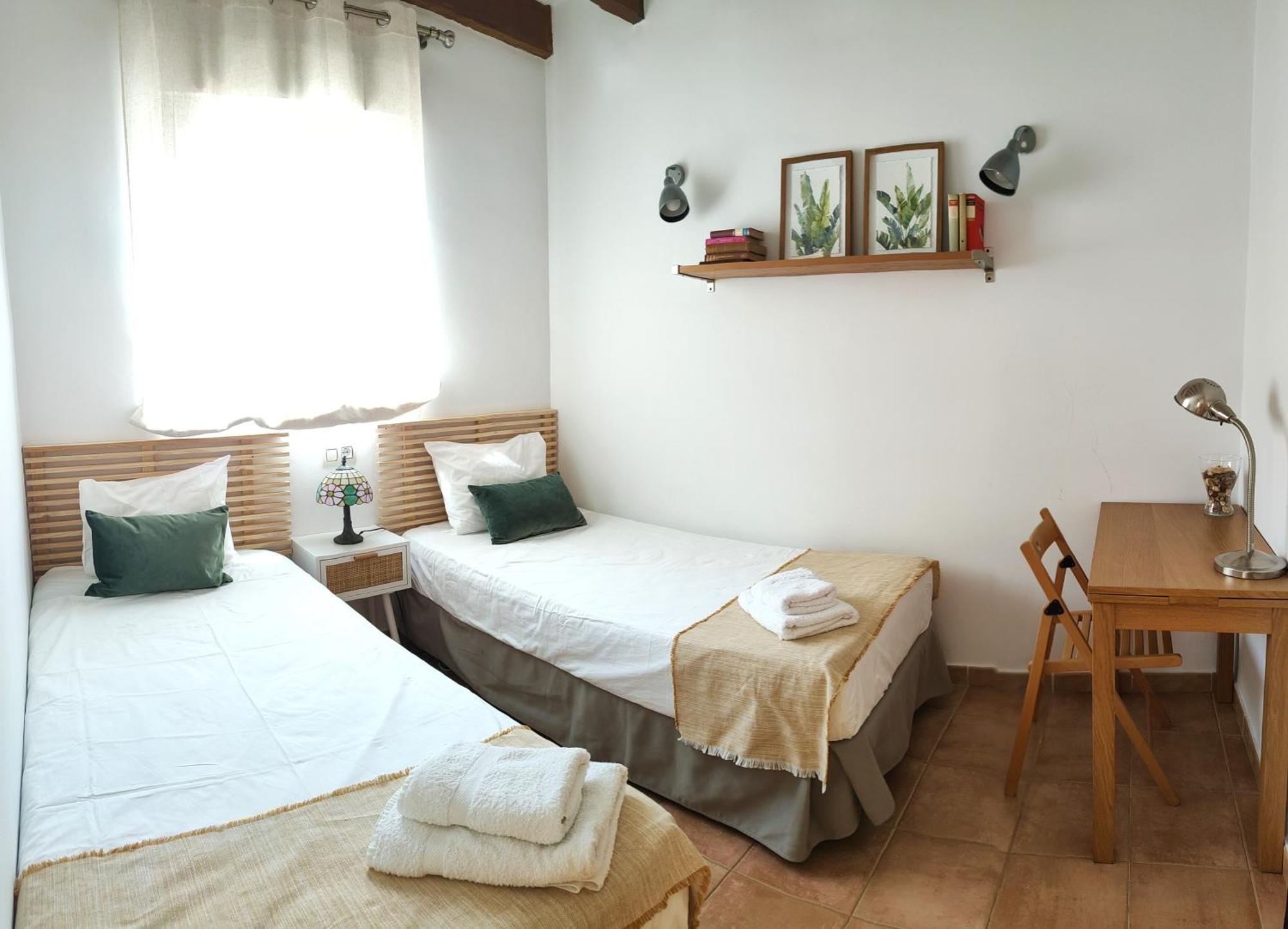 Hostly Sierpes 3 Renewed Families-fibre-parking Optional Apartment *