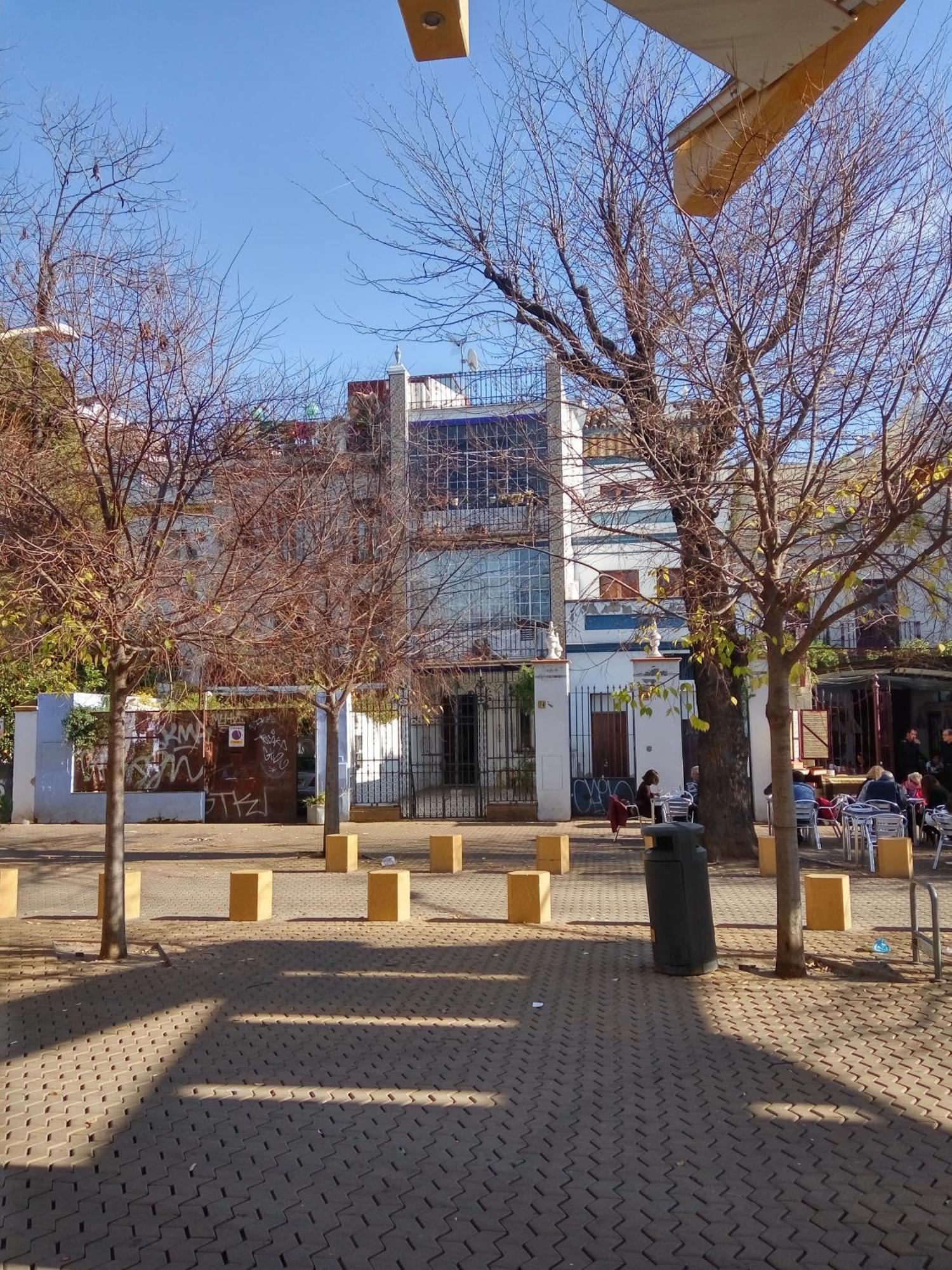 Alacas * Seville