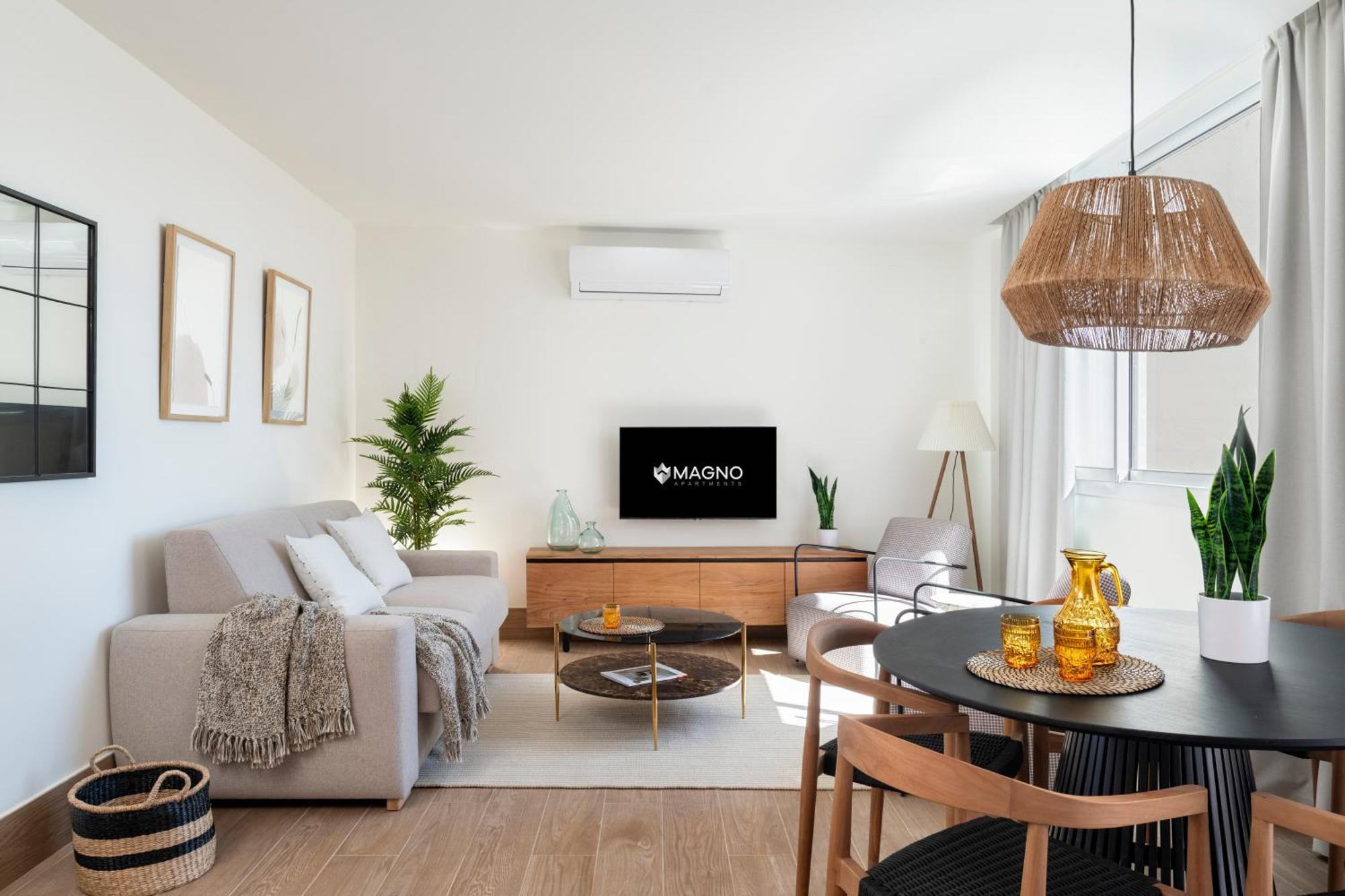 Magno Almansa Apartment Seville