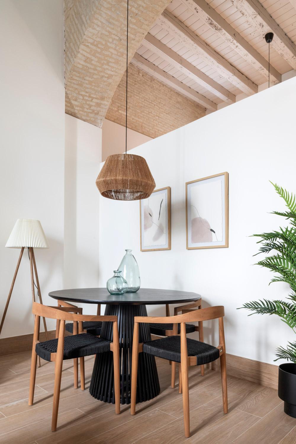 Magno Almansa Apartment Seville