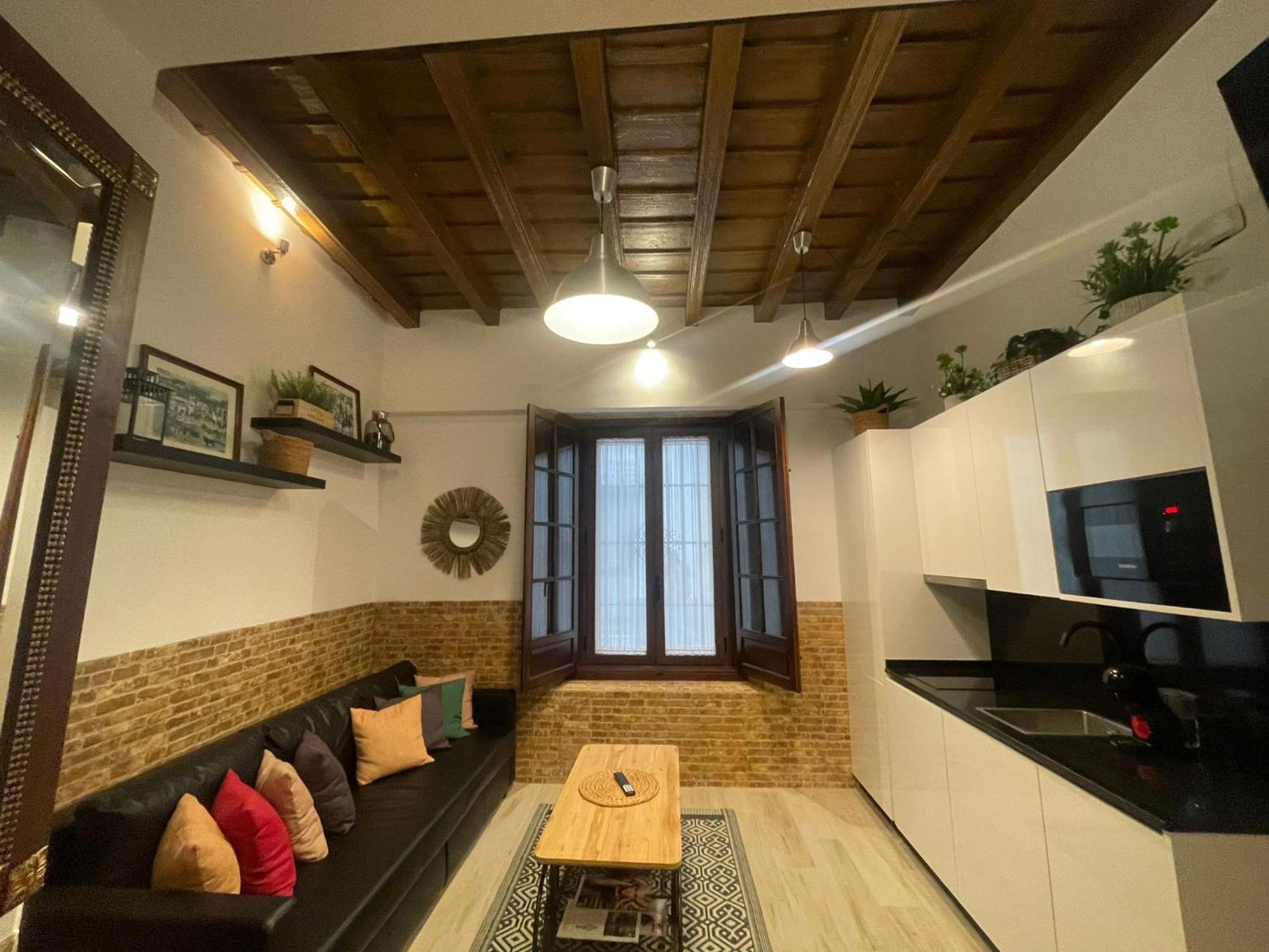 Canal Urban Apartment Seville