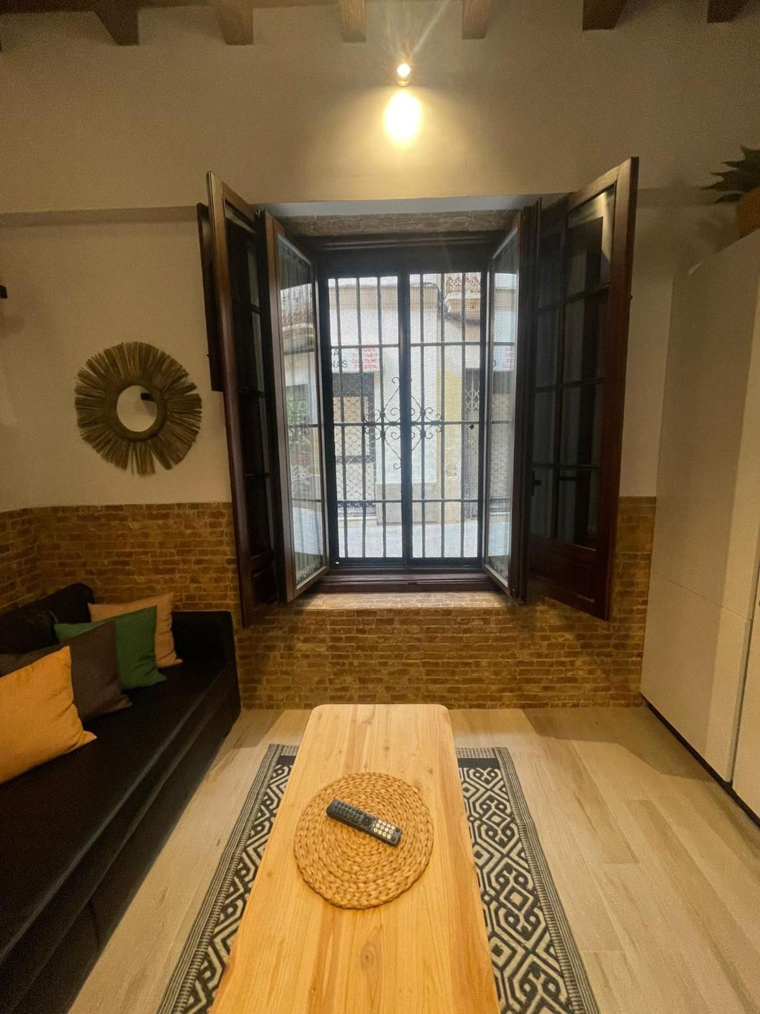 Canal Urban Apartment Seville