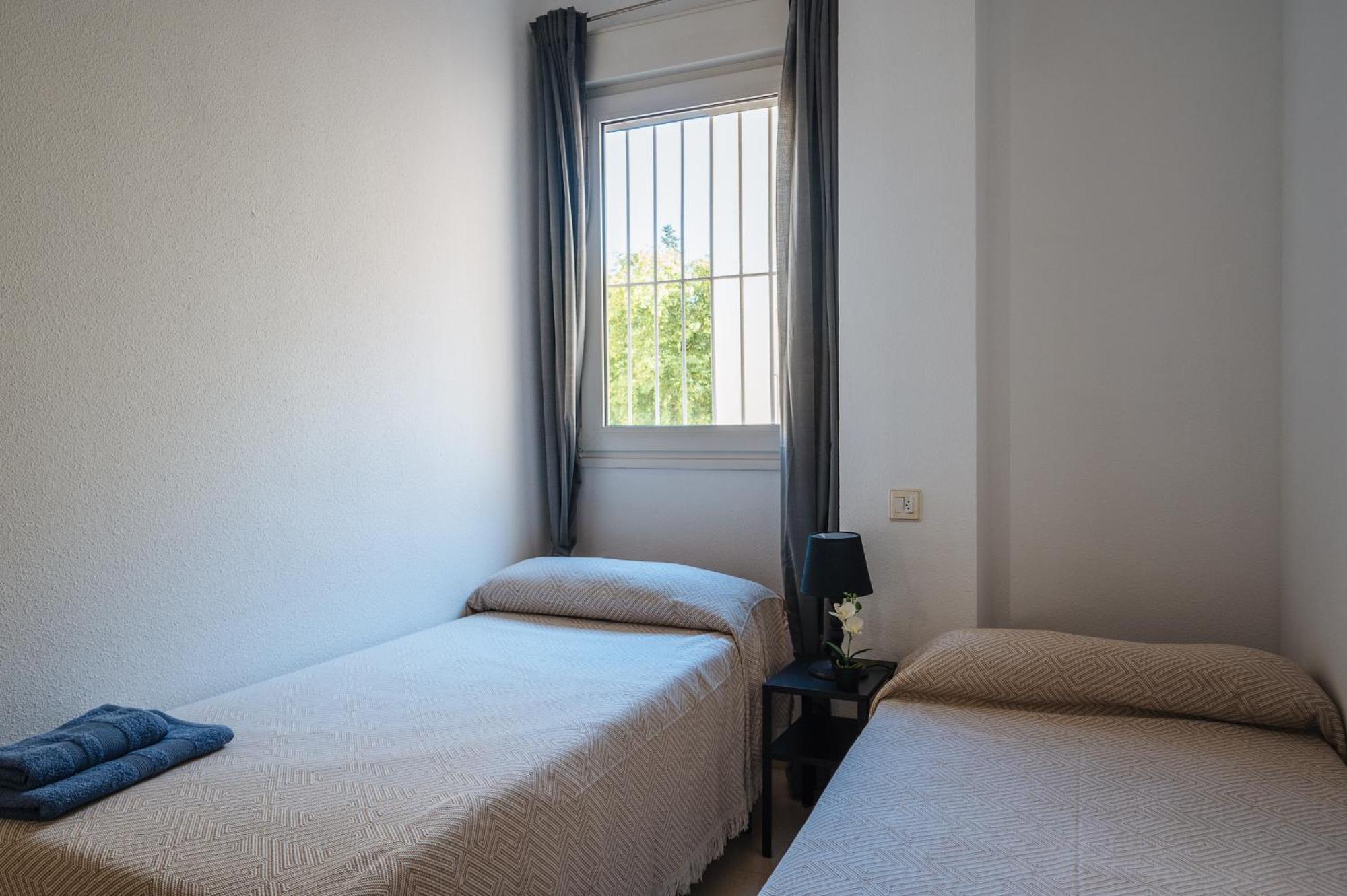 Piso Familiar Virgen Del Rocio Apartamento