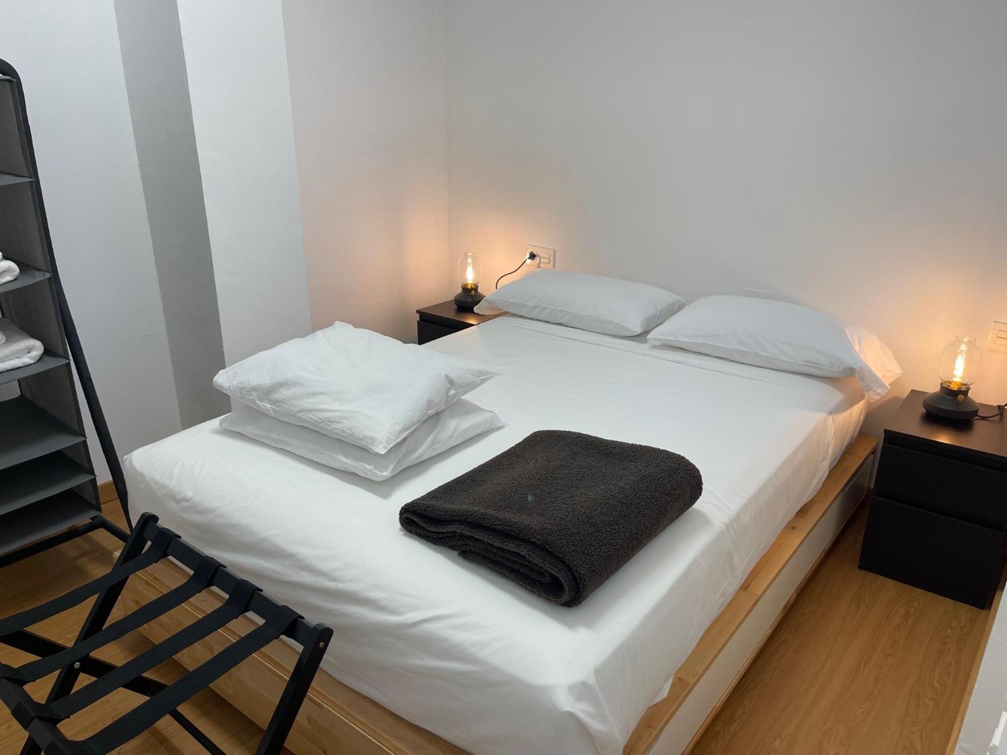 Apartment Calle Rodrigo De Triana Con Opcion De Parking Seville