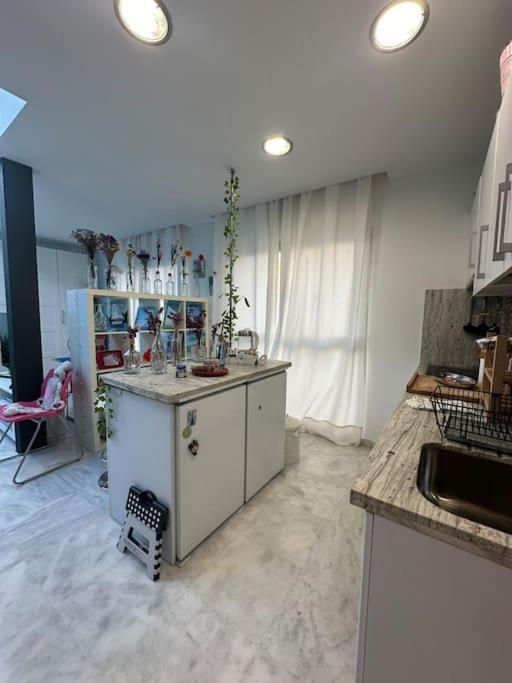 Atico Triana Con Terraza Apartment Seville