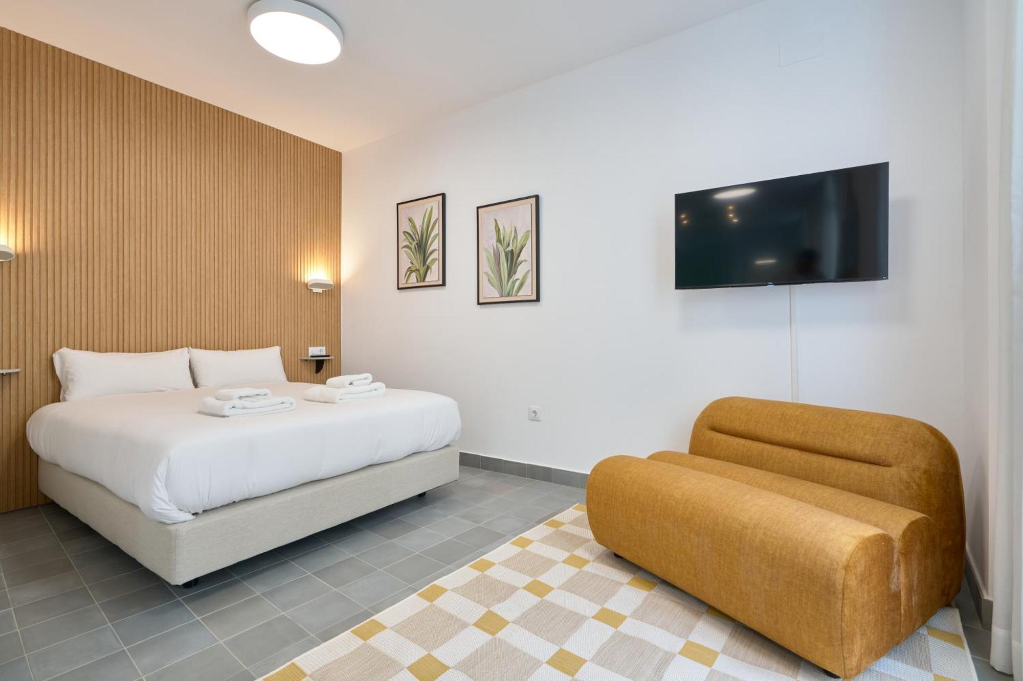 Aparthotel Naranjas Y Limones, By Homing U *