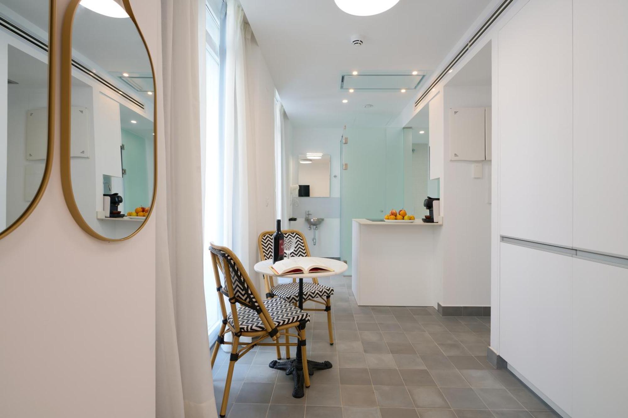 Aparthotel Naranjas Y Limones, By Homing U *