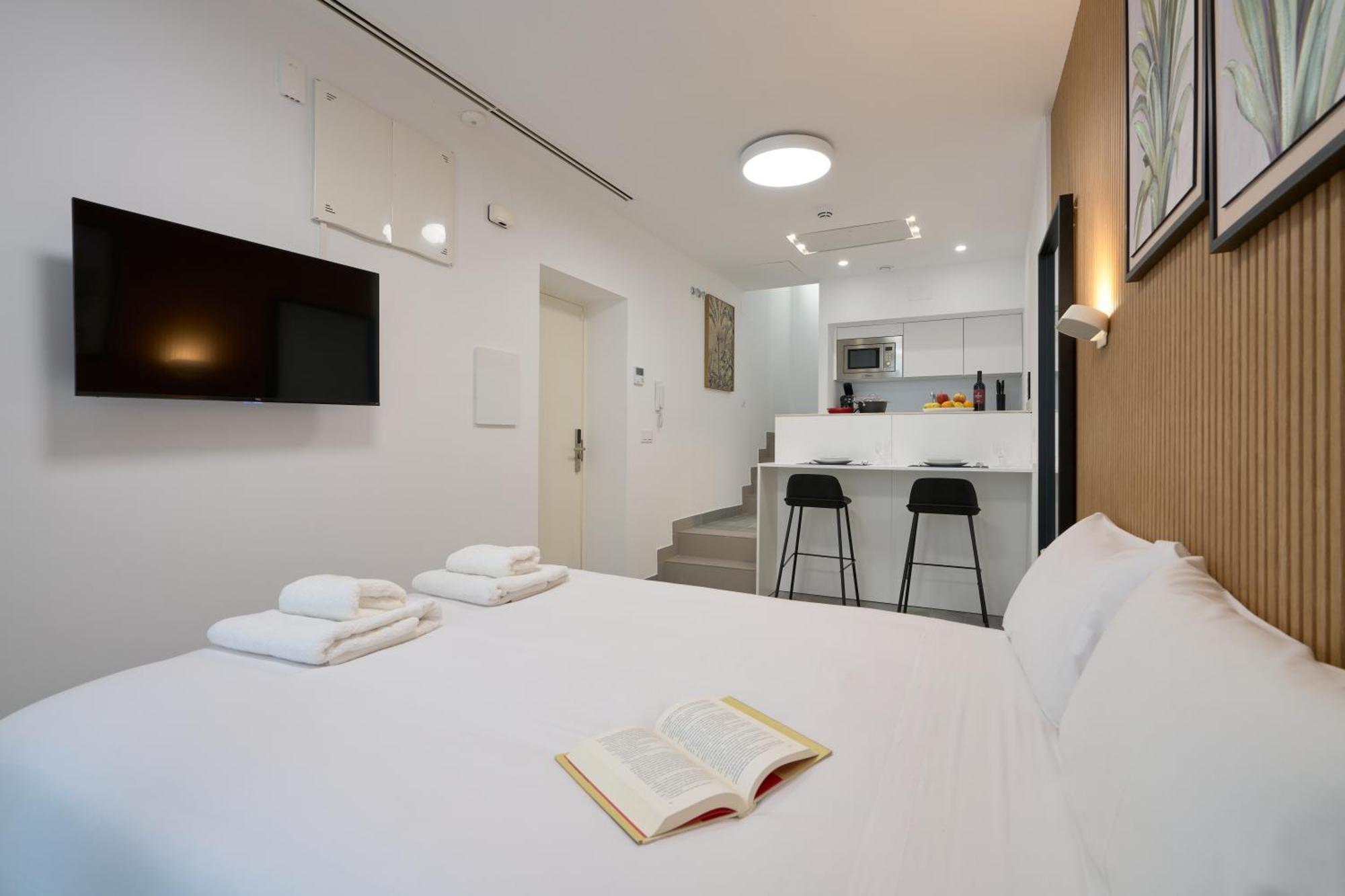 Aparthotel Naranjas Y Limones, By Homing U *