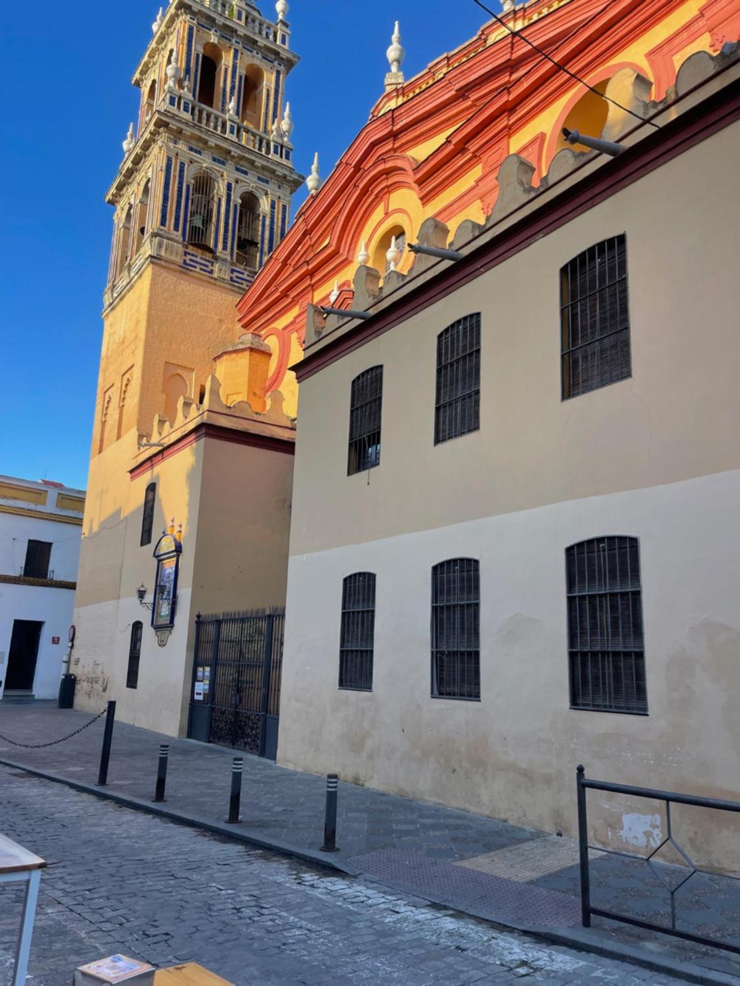 Calle Rodrigo De Triana Con Opcion De Parking Apartment *