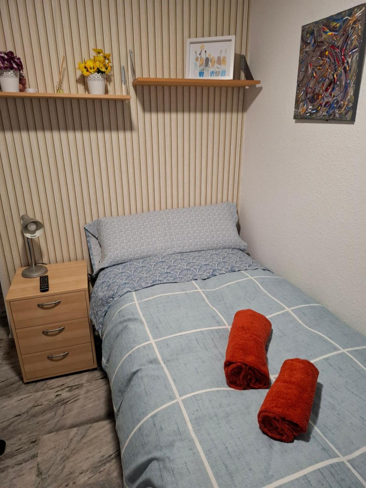 Particular Con Bano Privado * Seville