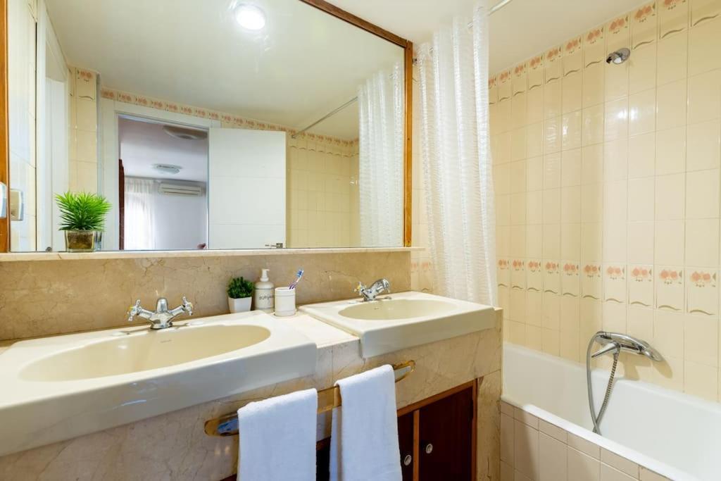 Behouse Sierpes Apartment Seville
