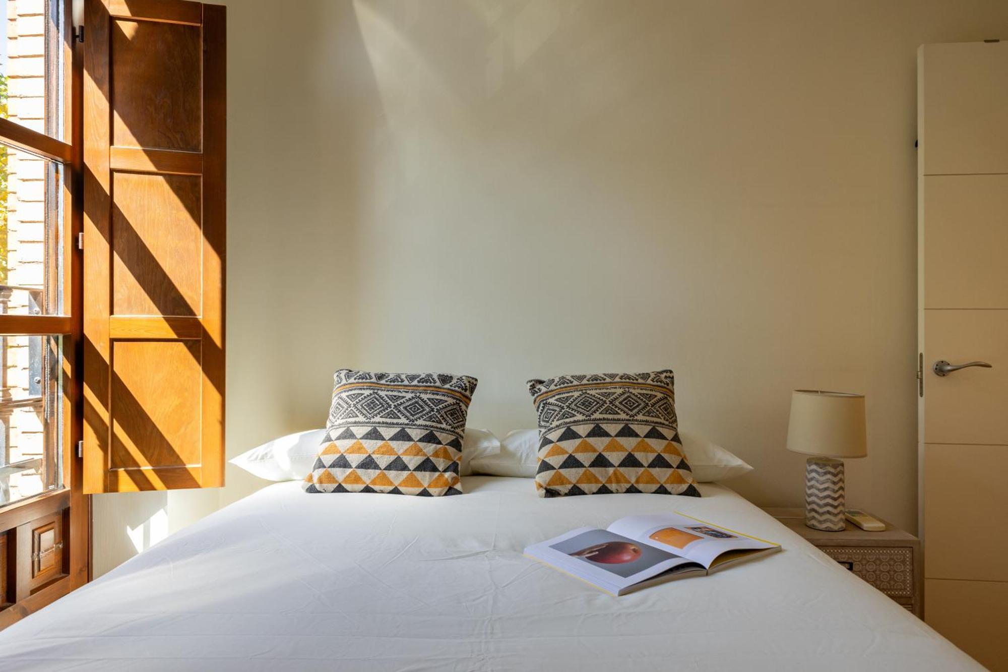 Charming 2 Bedroom At Center By Cityzen Apartment *