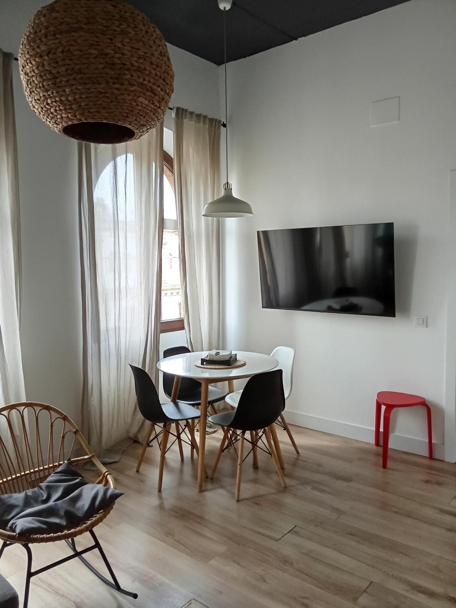 Deluxe Apartment *