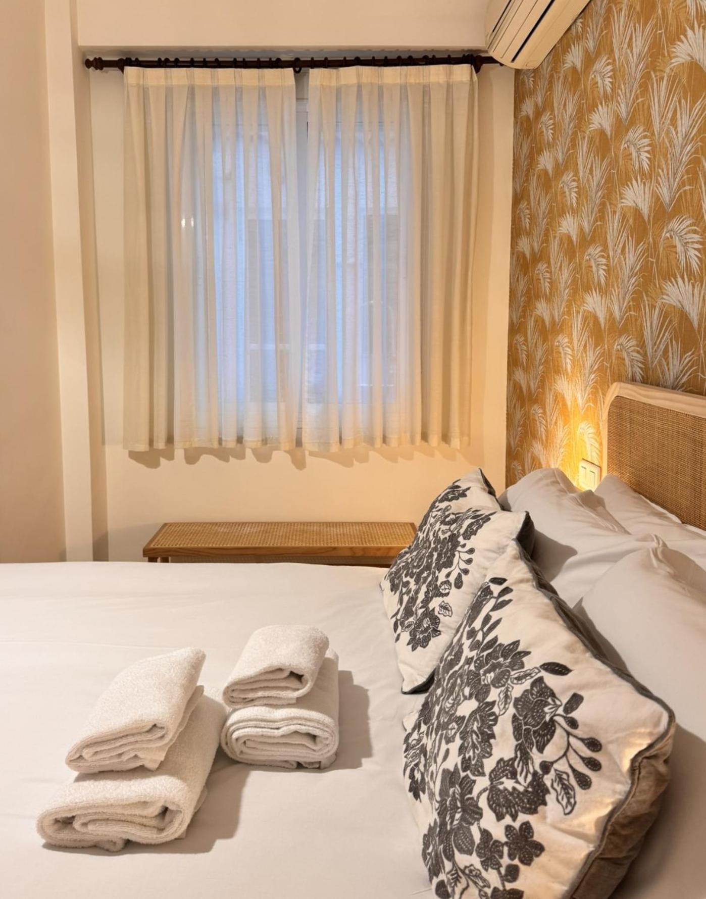 Apartment Huge & Full Equiped - Remedios Seville
