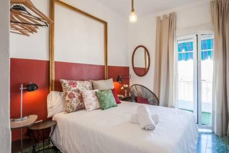 Giralda Feria 3 * Seville