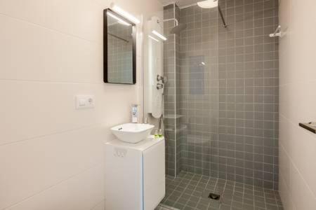 Apartment Giralda Feria 3 *