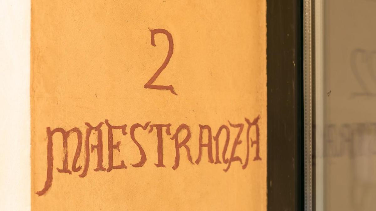Aoa Maestranza Apartment