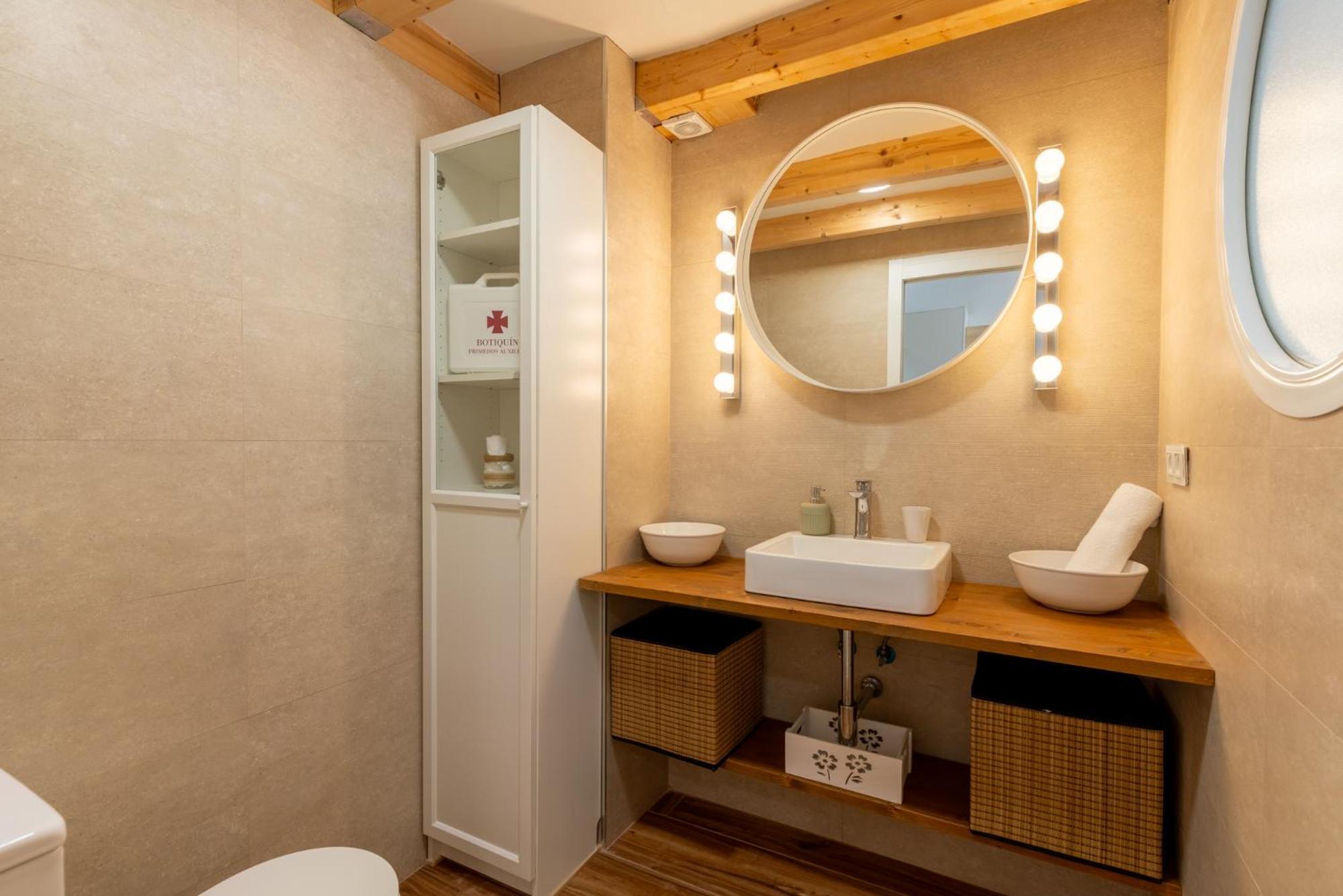 Little Palace, Jacuzzi Privado Apartment Seville