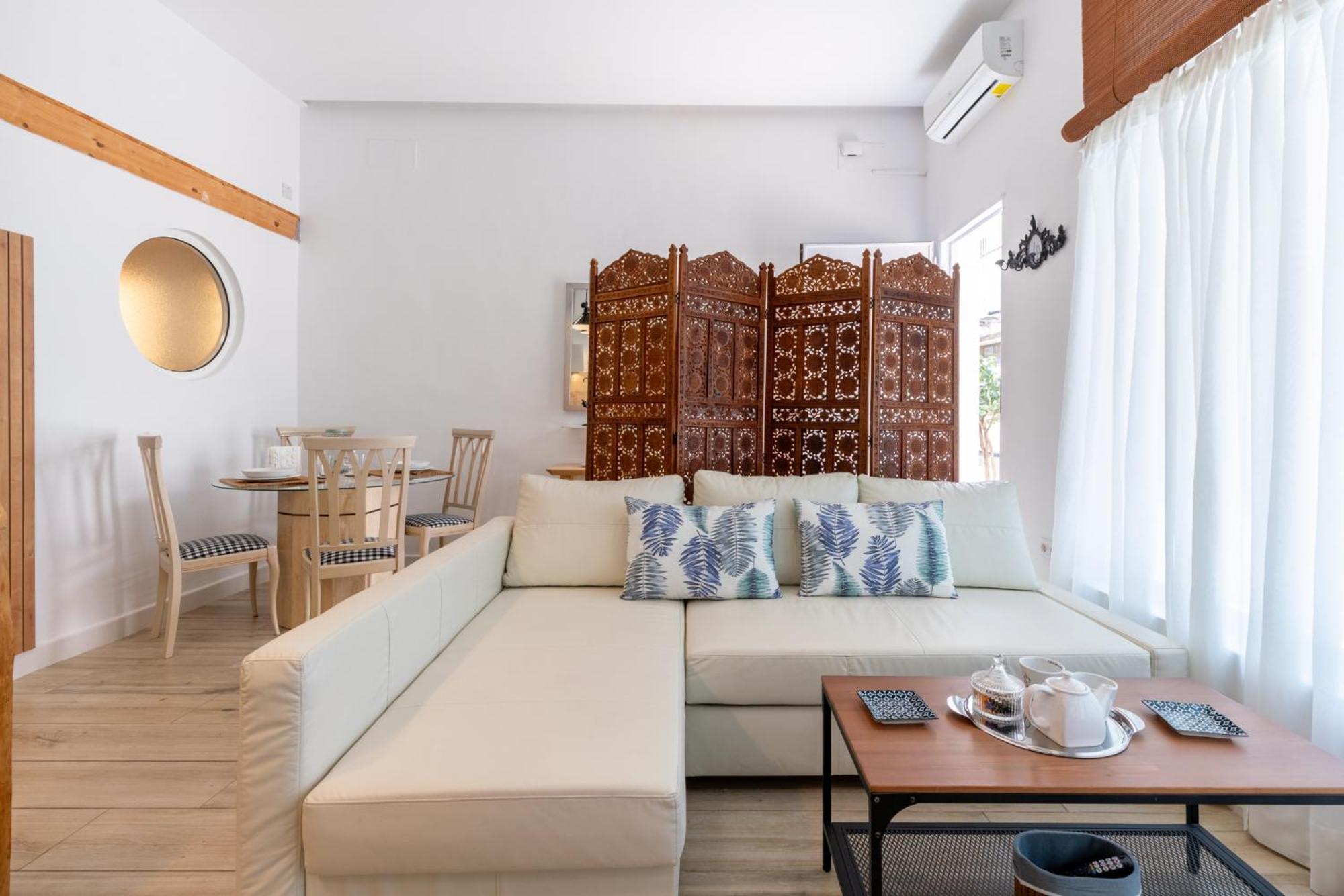 Little Palace, Jacuzzi Privado Apartment *