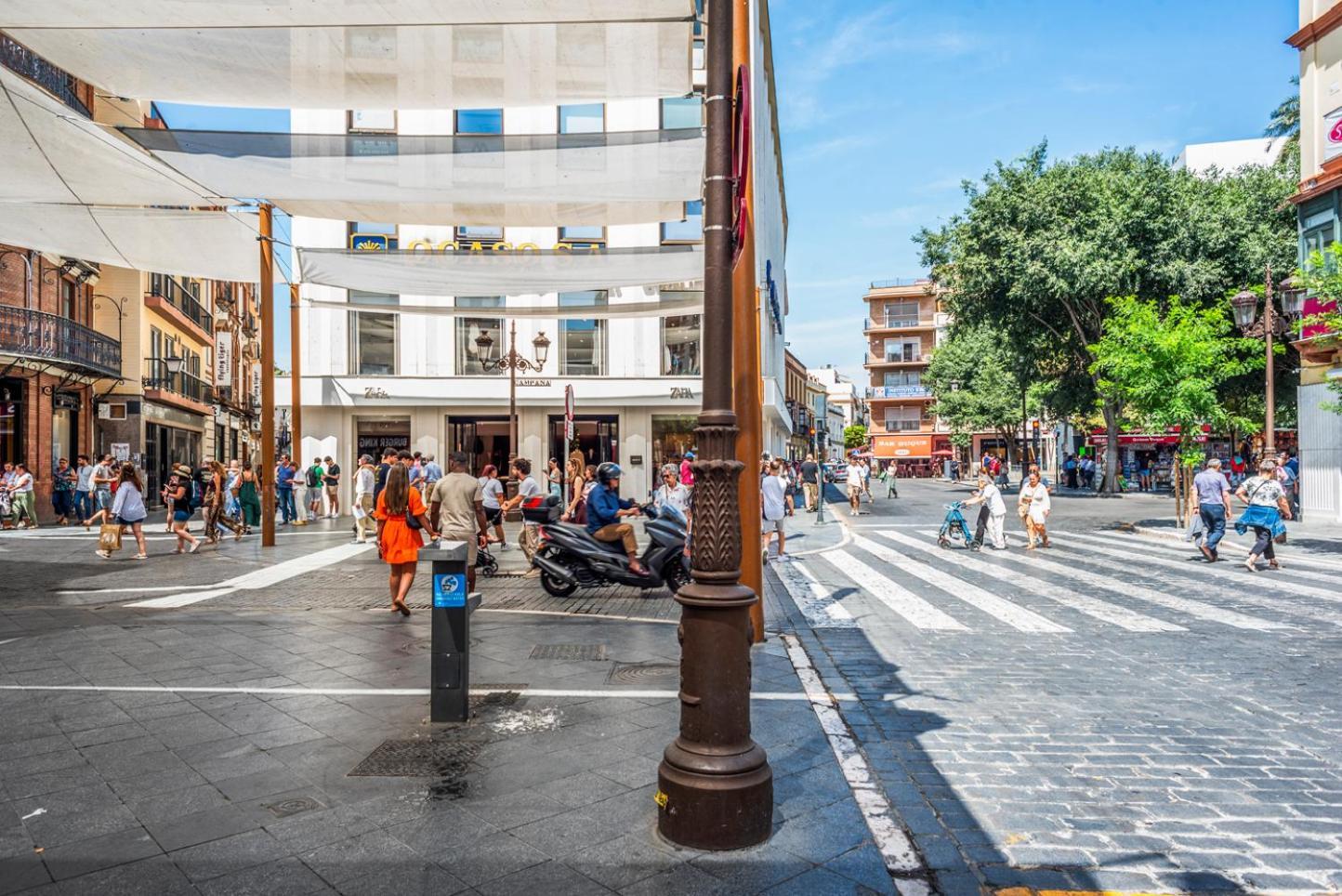 Calma Places - Luz De San Eloy * Seville
