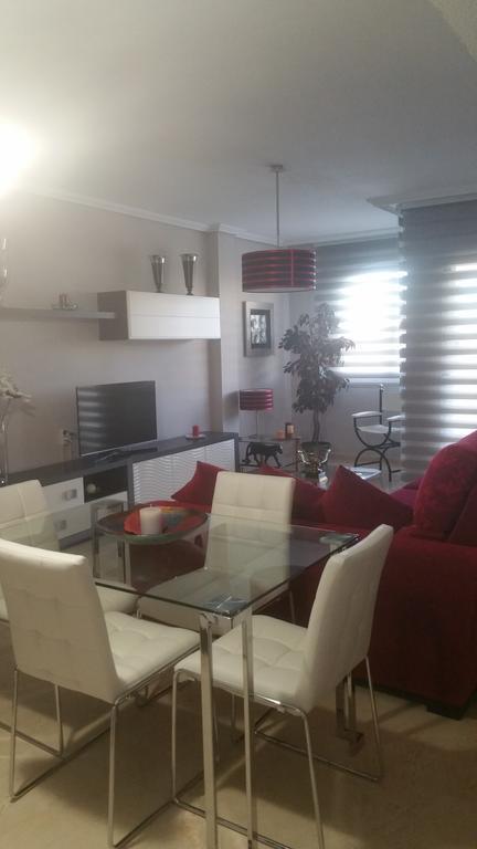 Eduardo Dato Apartment