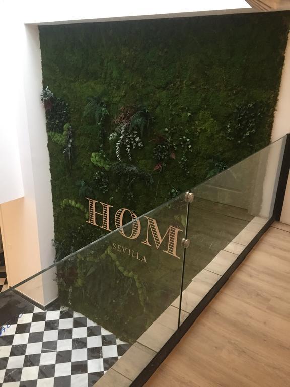 Hom