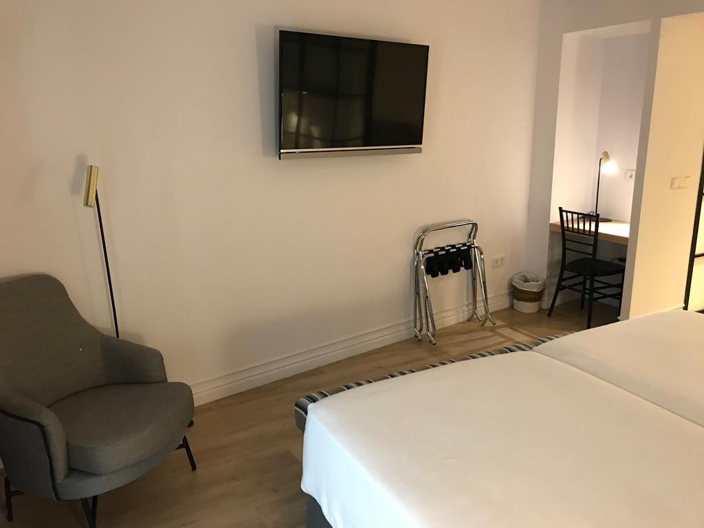 Hom Apartment