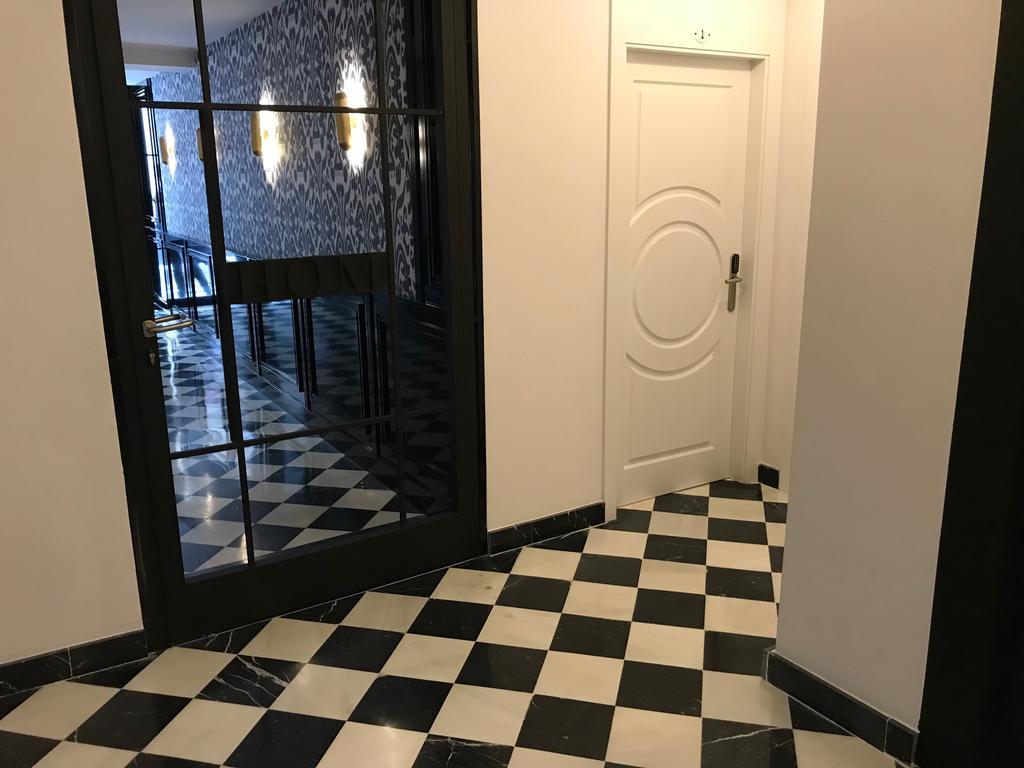 Hom Apartment