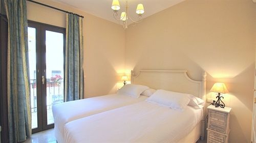 Bright And Beautiful- Vtv- Conde De Torrejon 10 Apartment
