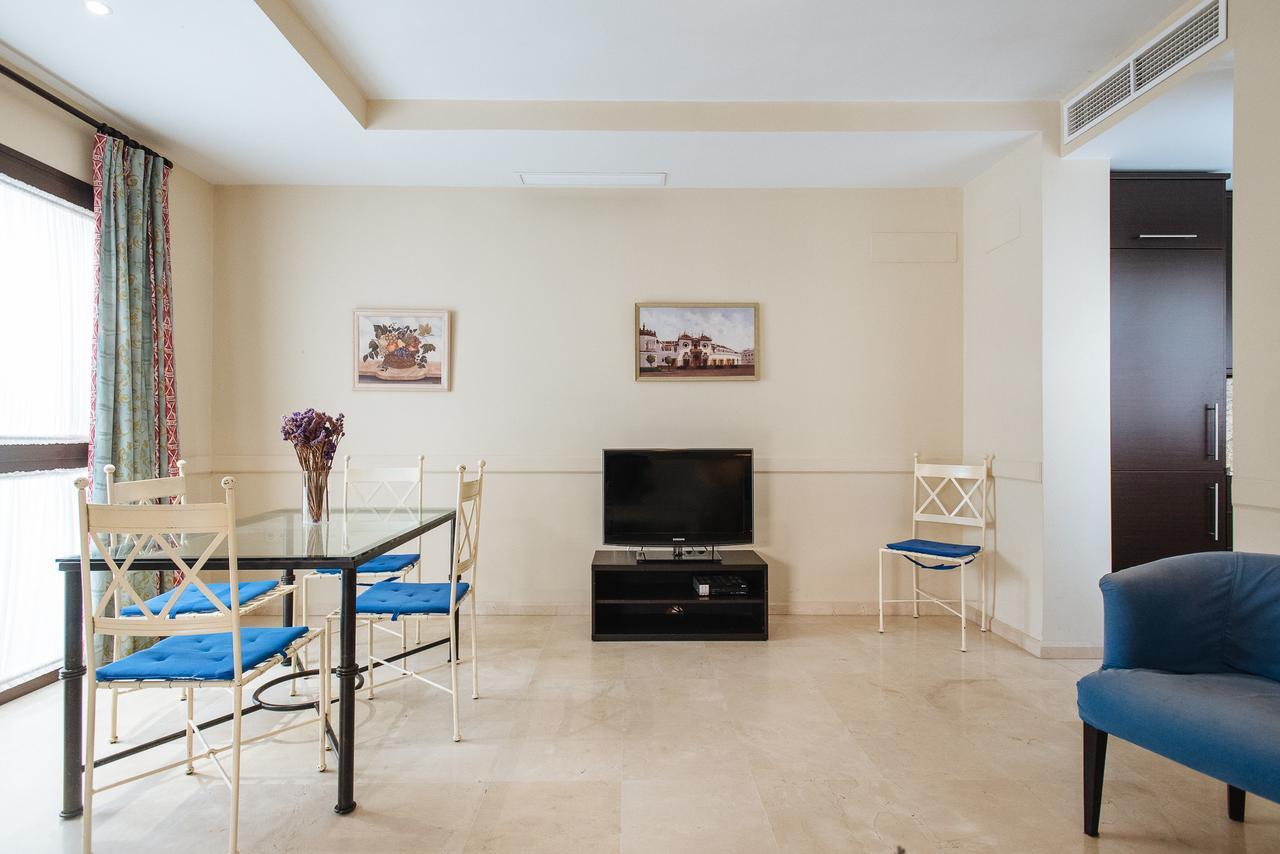 Bright And Beautiful- Vtv- Conde De Torrejon 10 Apartment Seville