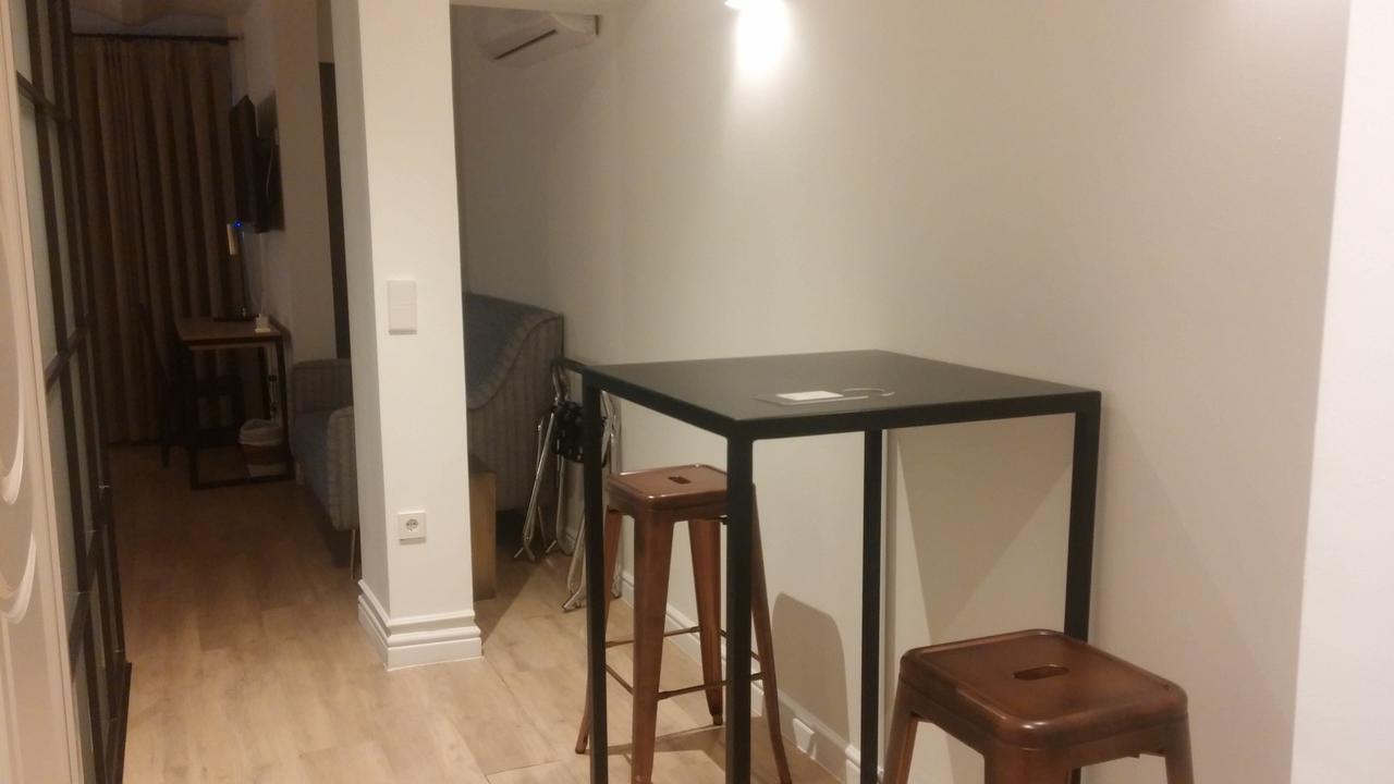 Hom Apartment