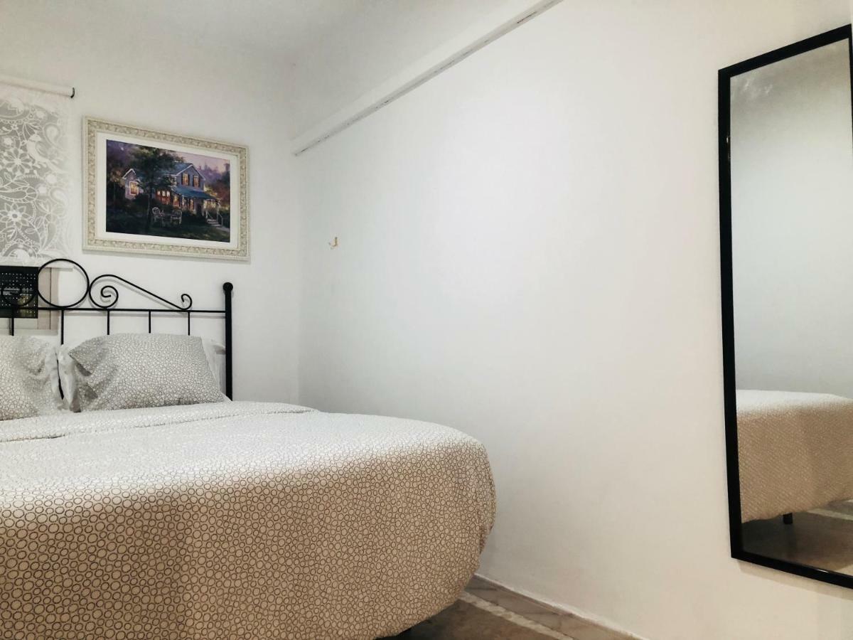 Center Apartment *