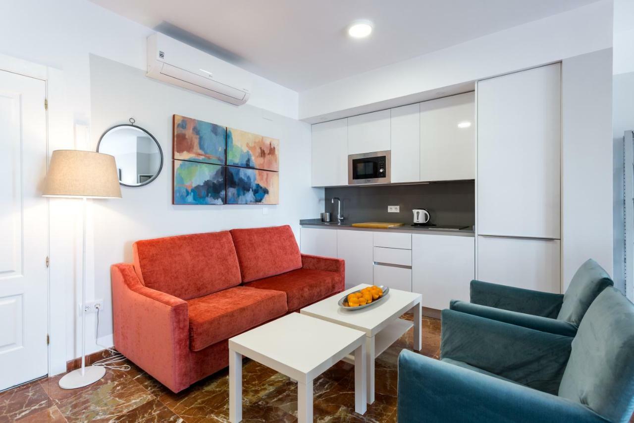 Rg Florida Muralla Alcazar Apartment