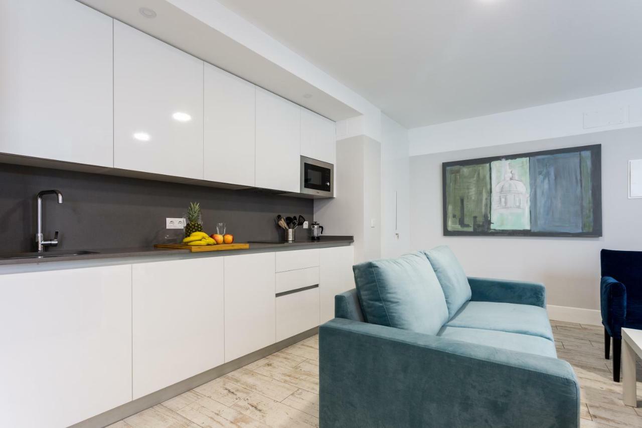 Rg Florida Muralla Alcazar Apartment