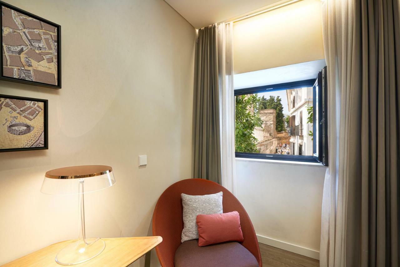 Murillo Plaza Sta. Cruz Apartment *
