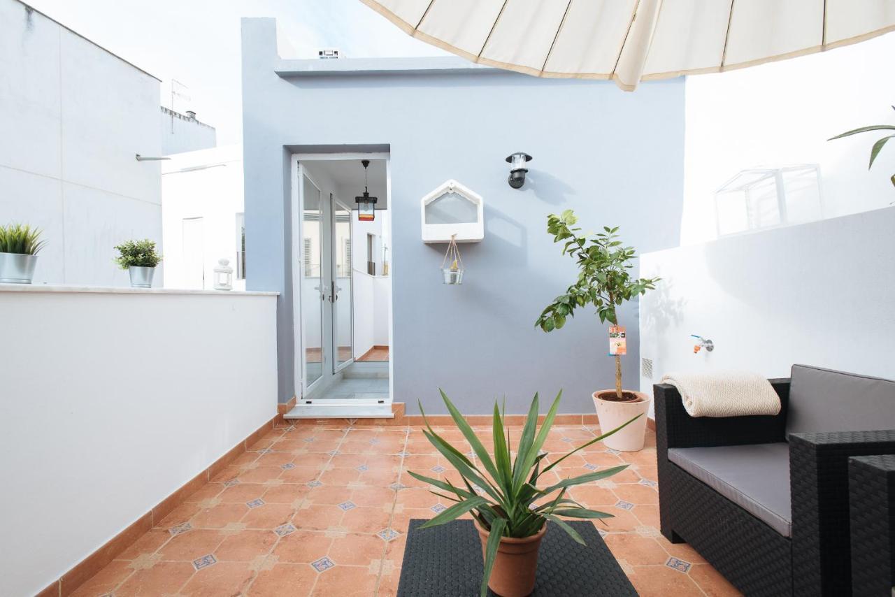 Urban Pulses Alameda Apartment