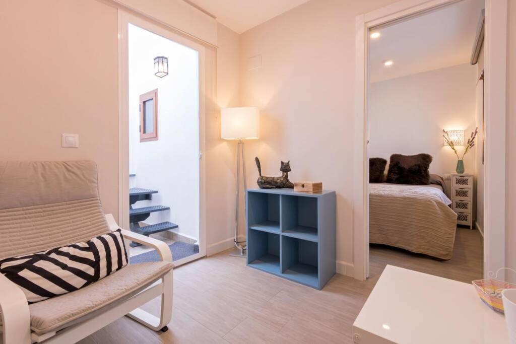 Apartment Castilla Triana Courtyard By Valcambre