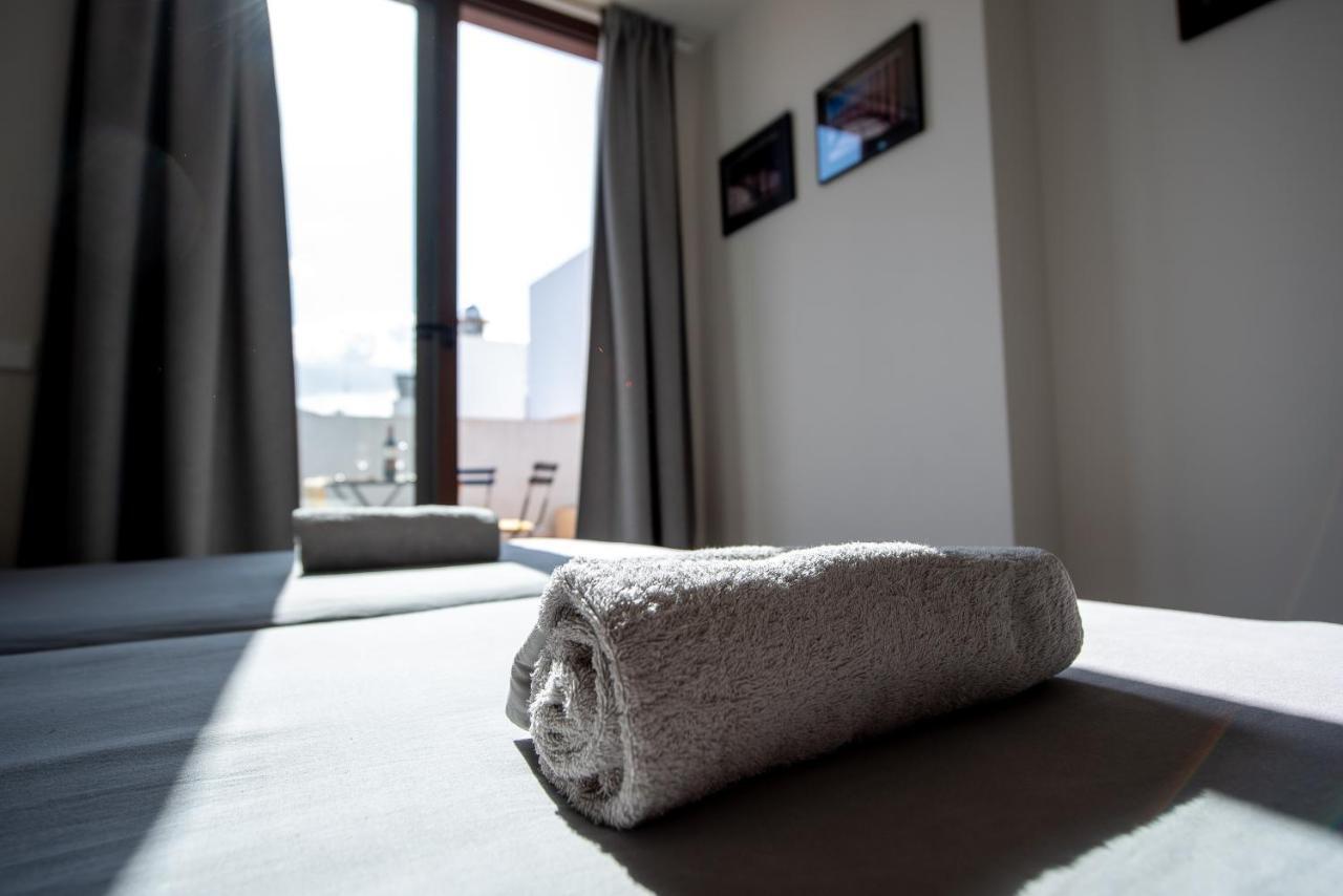 Apartamento Con Terraza En San Luis * Seville
